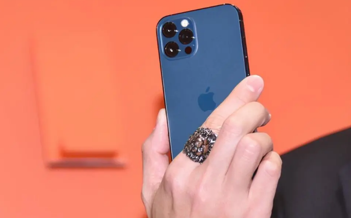 铜山苹果手机维修分享iPhone12系列重启方法教程 